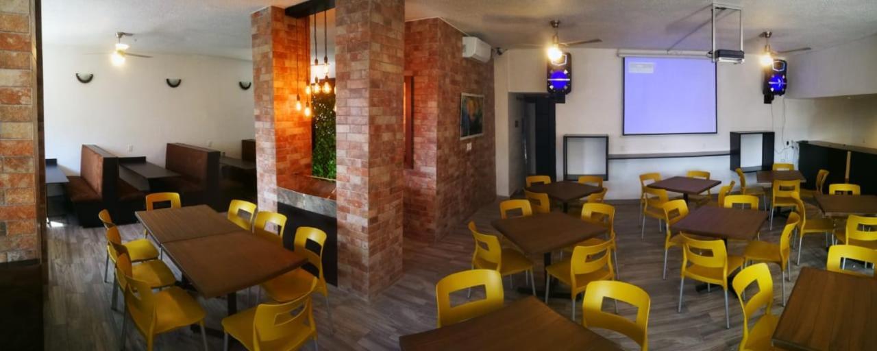 Hotel Delf-Inn Куернавака Екстериор снимка