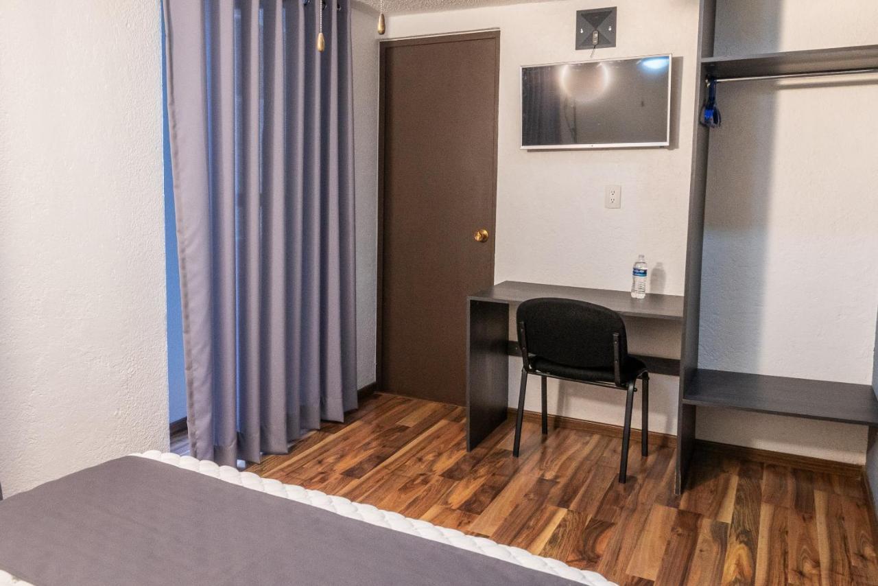 Hotel Delf-Inn Куернавака Екстериор снимка